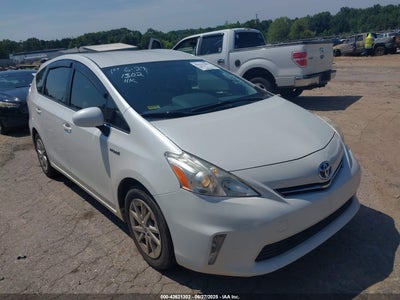 TOYOTA PRIUS V 2012
