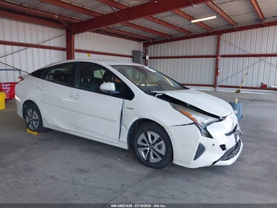 TOYOTA PRIUS 2018