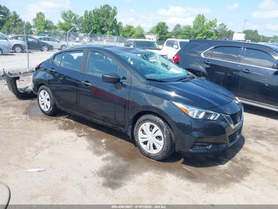 NISSAN VERSA 2021