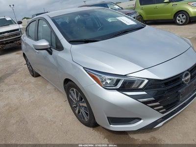 NISSAN VERSA 2023
