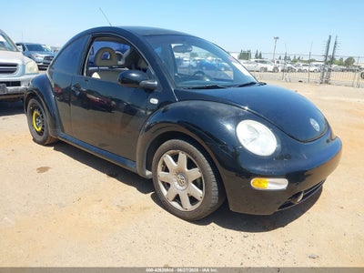VOLKSWAGEN NEW BEETLE 2001
