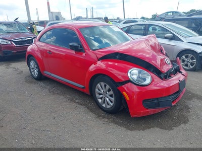 VOLKSWAGEN BEETLE 2014