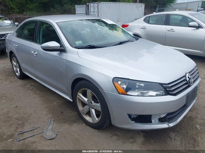 VOLKSWAGEN PASSAT 2012