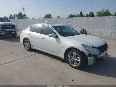 INFINITI Q40 2015