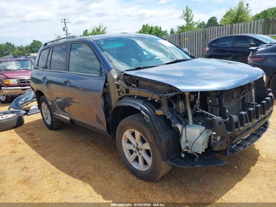 TOYOTA HIGHLANDER 2013