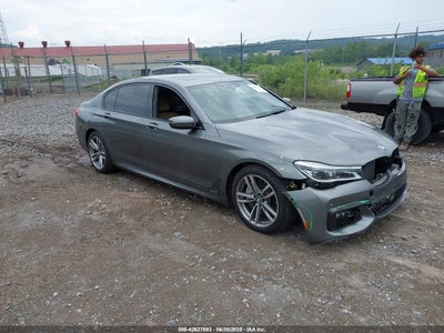 BMW 750I 2016