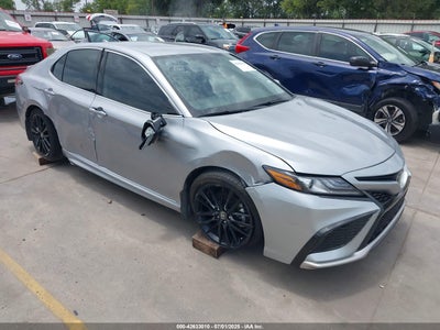 TOYOTA CAMRY 2024