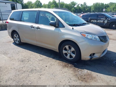 TOYOTA SIENNA 2014