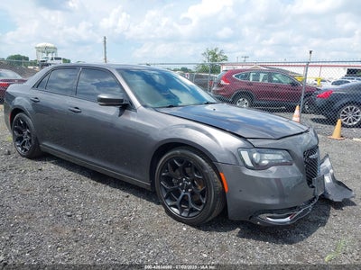 CHRYSLER 300 2015