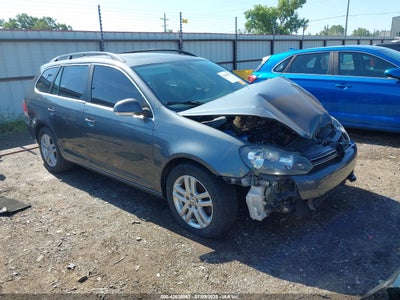 VOLKSWAGEN JETTA SPORTWAGEN 2011