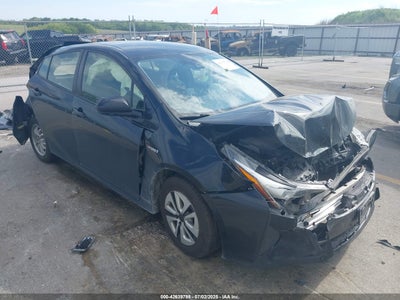 TOYOTA PRIUS 2017