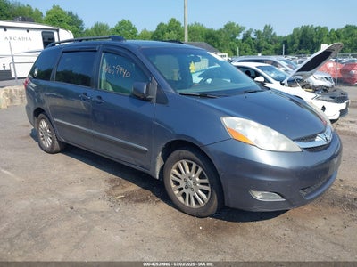 TOYOTA SIENNA 2008