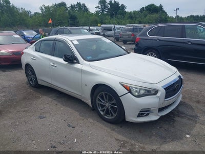 INFINITI Q50 2015