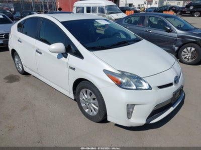 TOYOTA PRIUS PLUG-IN 2014