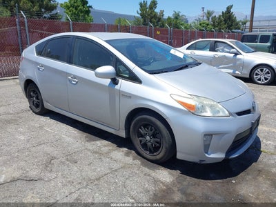 TOYOTA PRIUS 2015