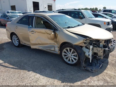 TOYOTA CAMRY 2012