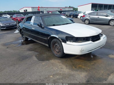 LINCOLN TOWN CAR 2002