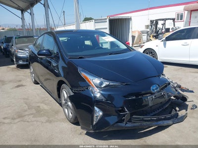 TOYOTA PRIUS 2016