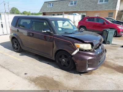 SCION XB 2011