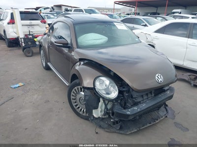 VOLKSWAGEN BEETLE 2013