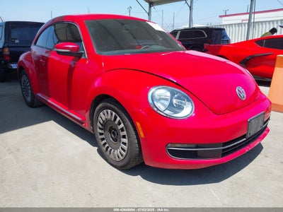 VOLKSWAGEN BEETLE 2013