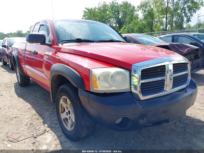 DODGE DAKOTA 2005