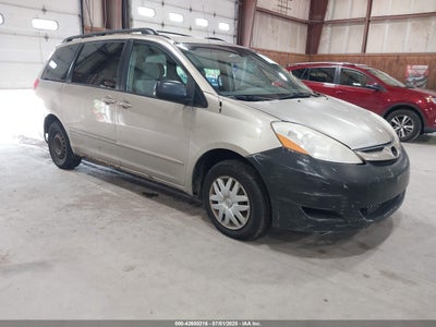 TOYOTA SIENNA 2008
