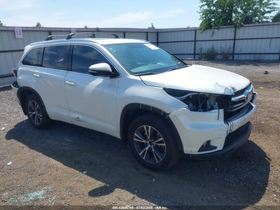 TOYOTA HIGHLANDER 2016