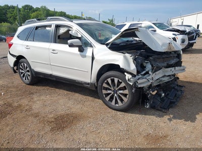 SUBARU OUTBACK 2015