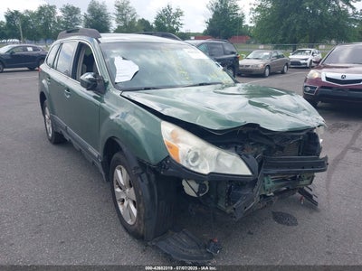 SUBARU OUTBACK 2010