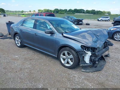 VOLKSWAGEN PASSAT 2013
