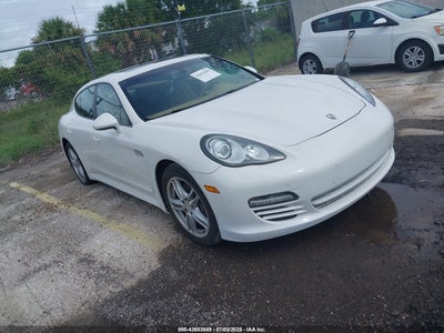 PORSCHE PANAMERA 2011