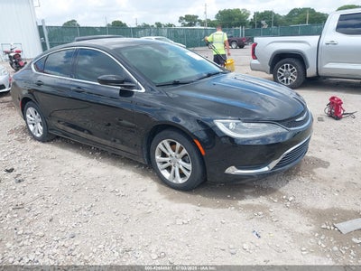 CHRYSLER 200 2015