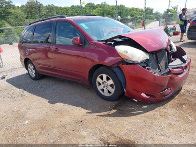 TOYOTA SIENNA 2008