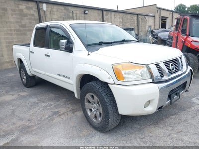 NISSAN TITAN 2011