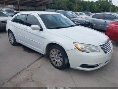 CHRYSLER 200 2013