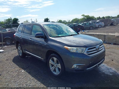 TOYOTA HIGHLANDER 2013