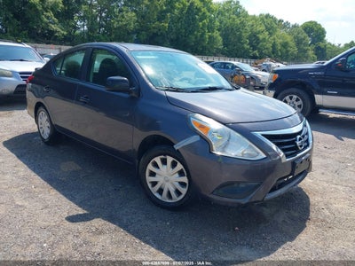 NISSAN VERSA 2015