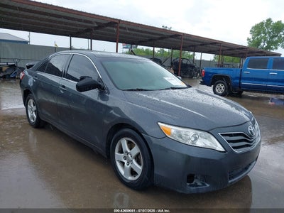 TOYOTA CAMRY 2011