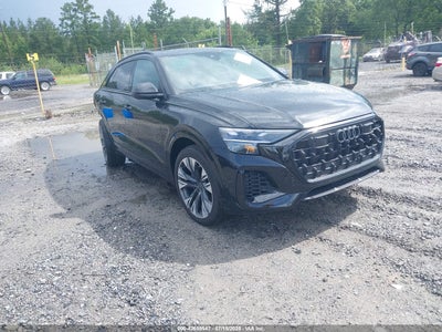 AUDI Q8 2025