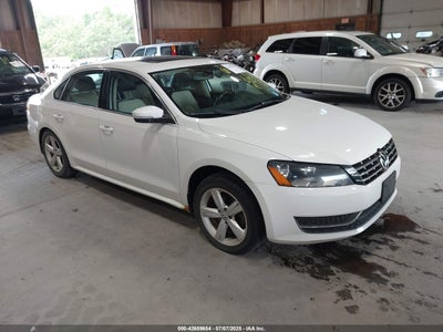 VOLKSWAGEN PASSAT 2014