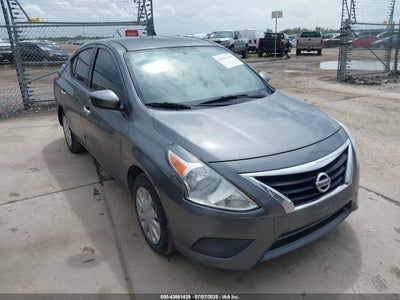 NISSAN VERSA 2017