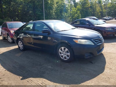 TOYOTA CAMRY 2011