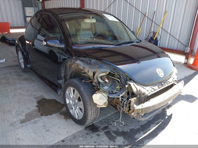 VOLKSWAGEN NEW BEETLE 2008
