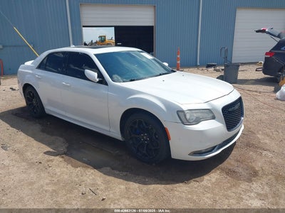 CHRYSLER 300 2015