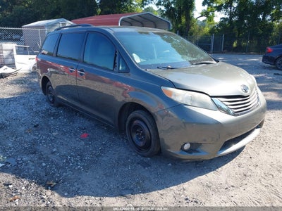 TOYOTA SIENNA 2012