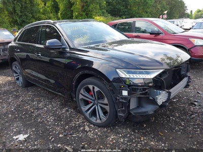 AUDI Q8 2019