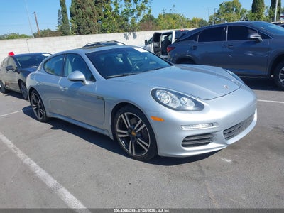 PORSCHE PANAMERA 2016