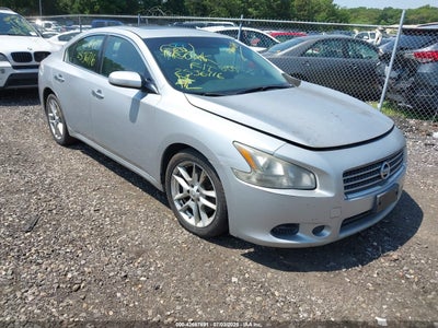 NISSAN MAXIMA 2010