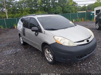 TOYOTA SIENNA 2006